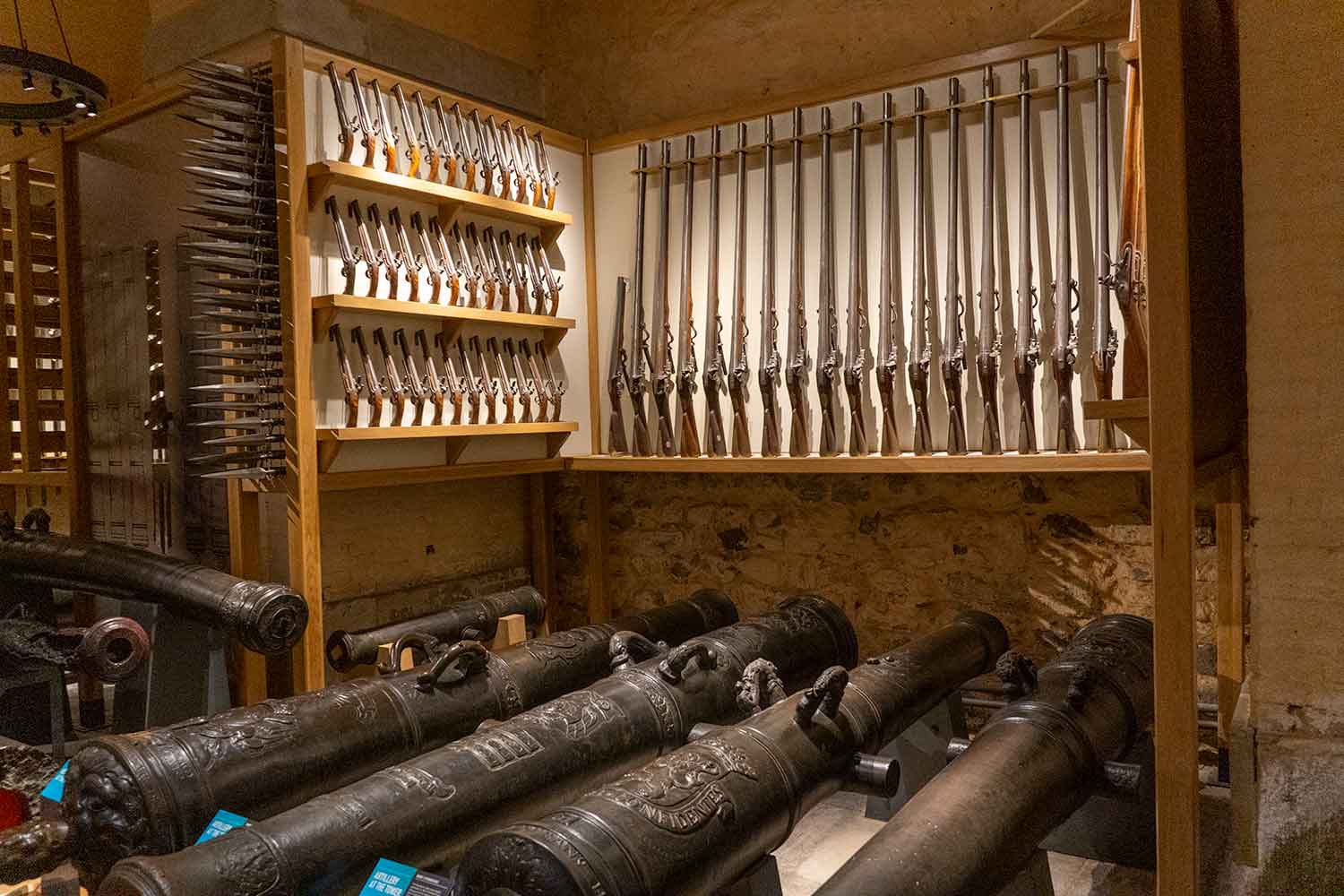 Guns, Tower of London, London, United Kingdom